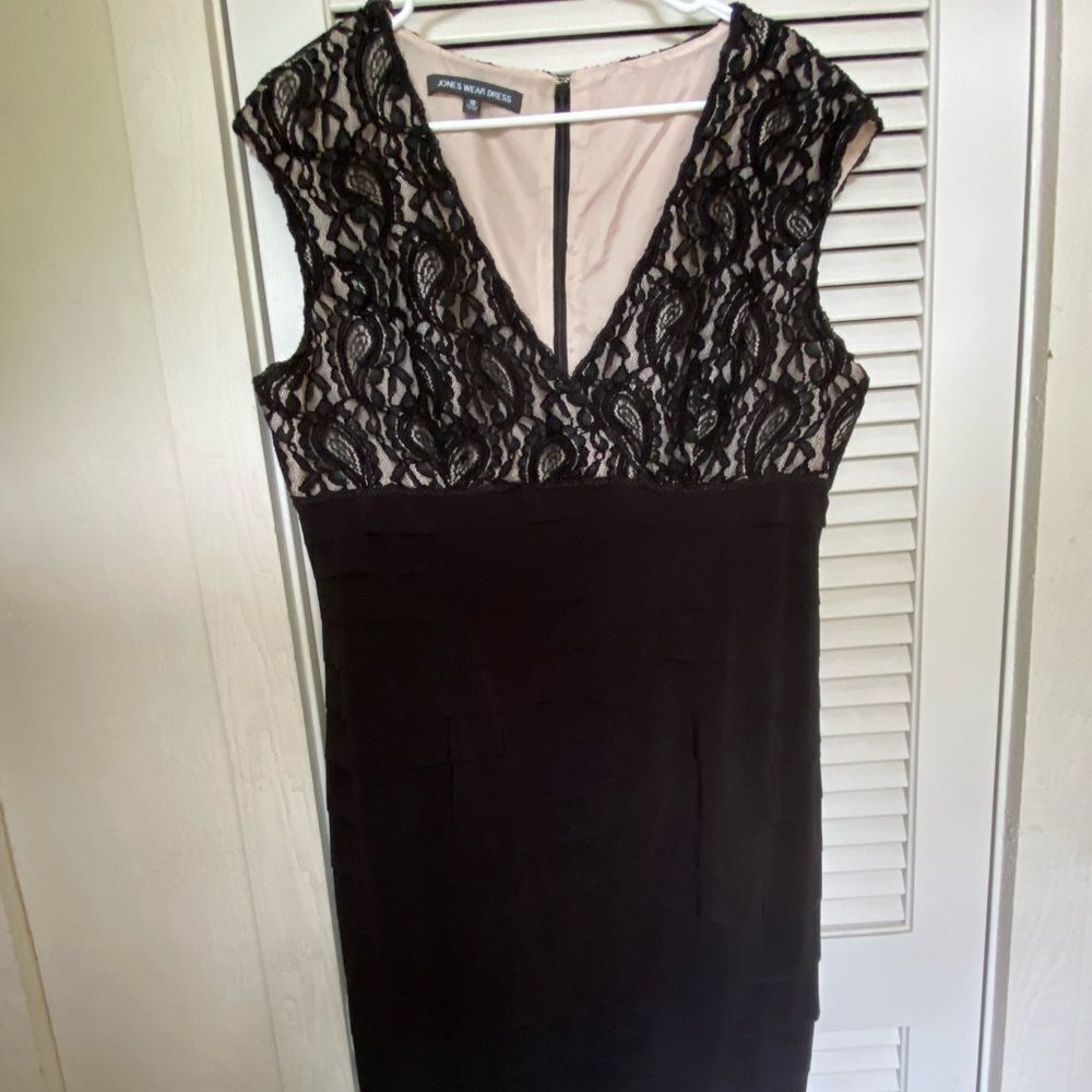 Jones wear Dress Black‎ Surplice Layered Dress